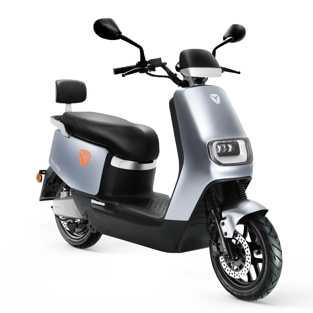 Yadea E8S Lite elektrische snorscooter in zilver