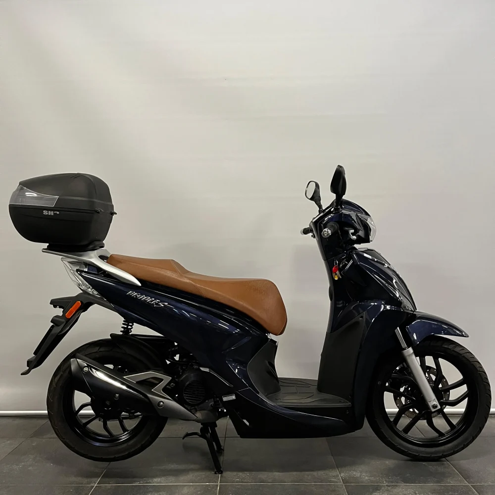 Kymco New People S tweedehands scooter met topkoffer