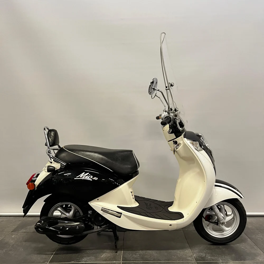 Alternative view of Sym Mio 25KM