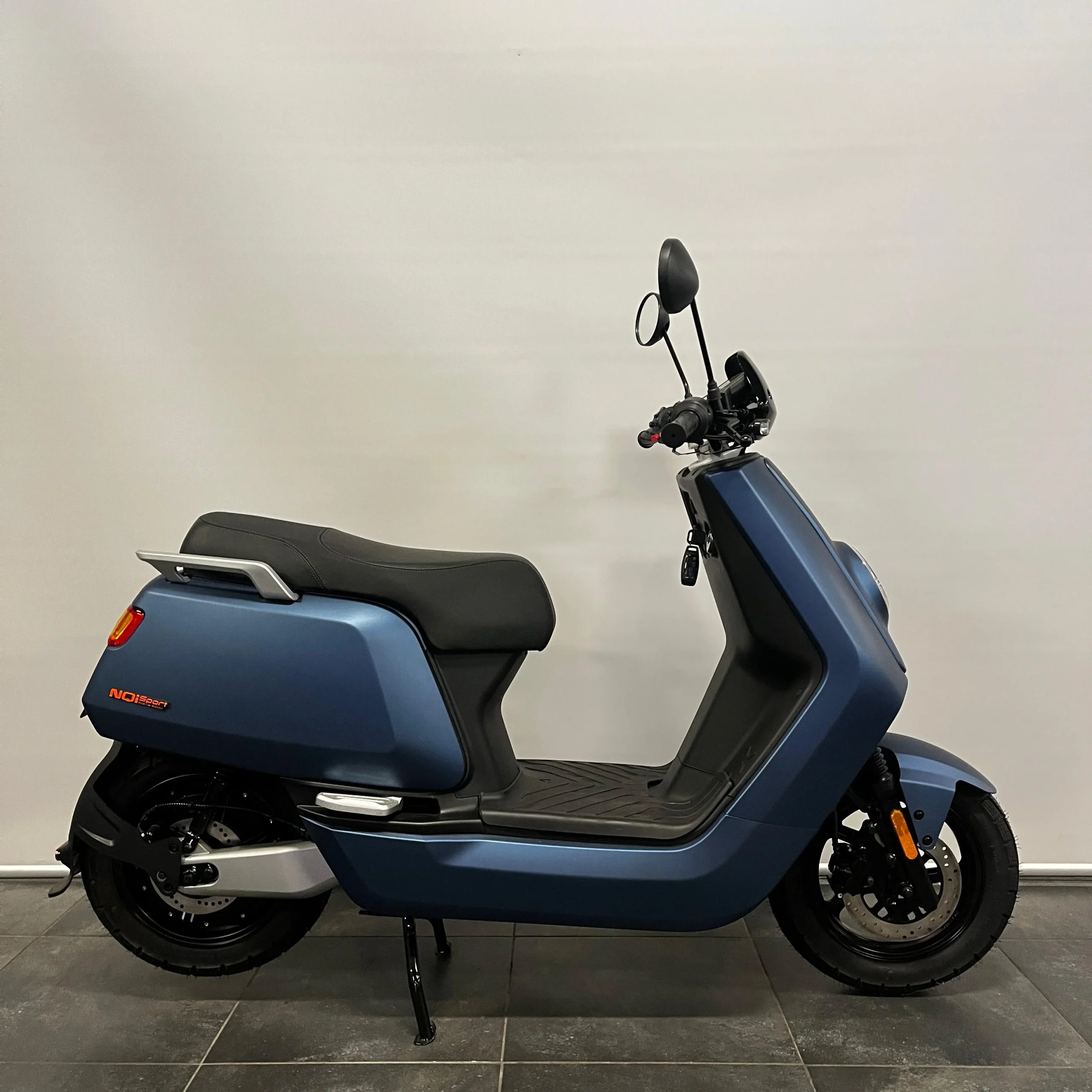 NIU NQi1s SE 25KM met zware accu (voorraad-deal) - Afbeelding 2