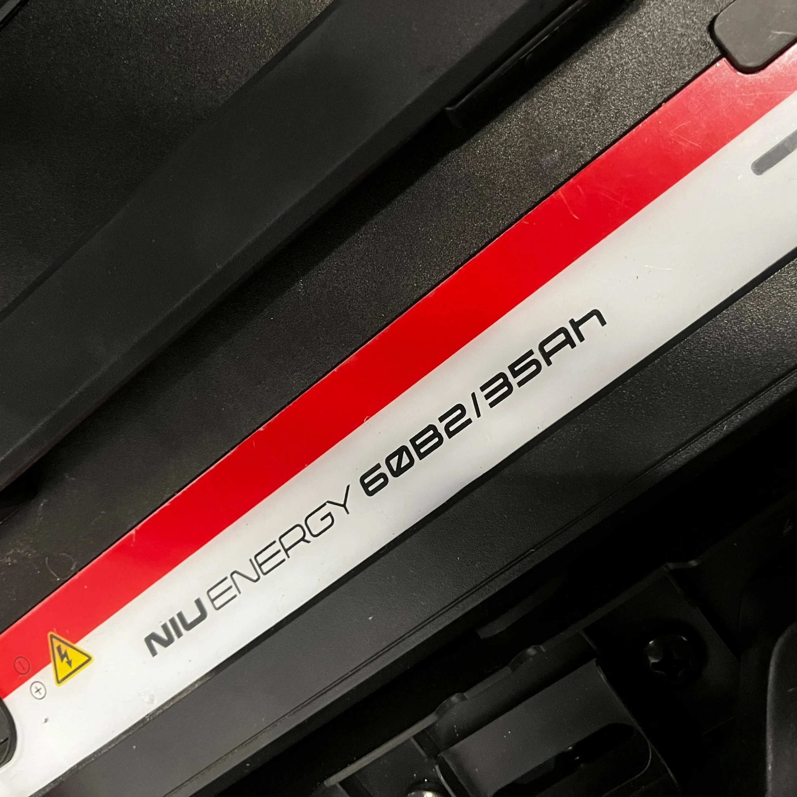 NIU NQi1s SE 25KM met zware accu (voorraad-deal) - Afbeelding 6