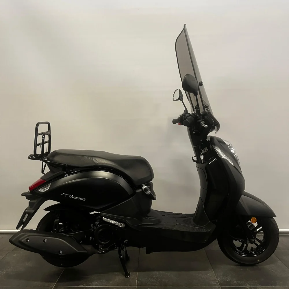 Alternative view of Sym Mio 50i