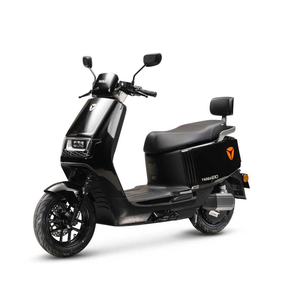 Yadea E10 elektrische bromscooter in darkblack