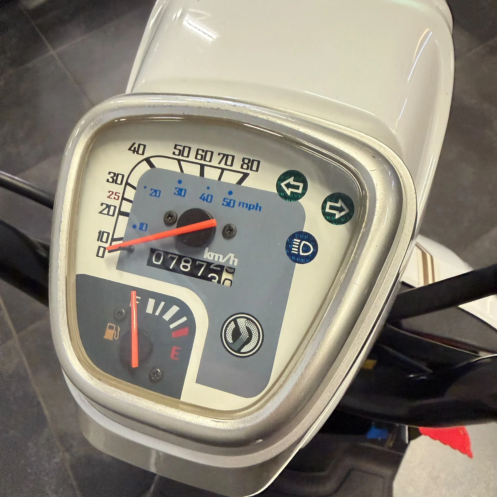 SYM Tonik 50 occasion 2013 | 7.872 km | Mio motorblok - Afbeelding 5